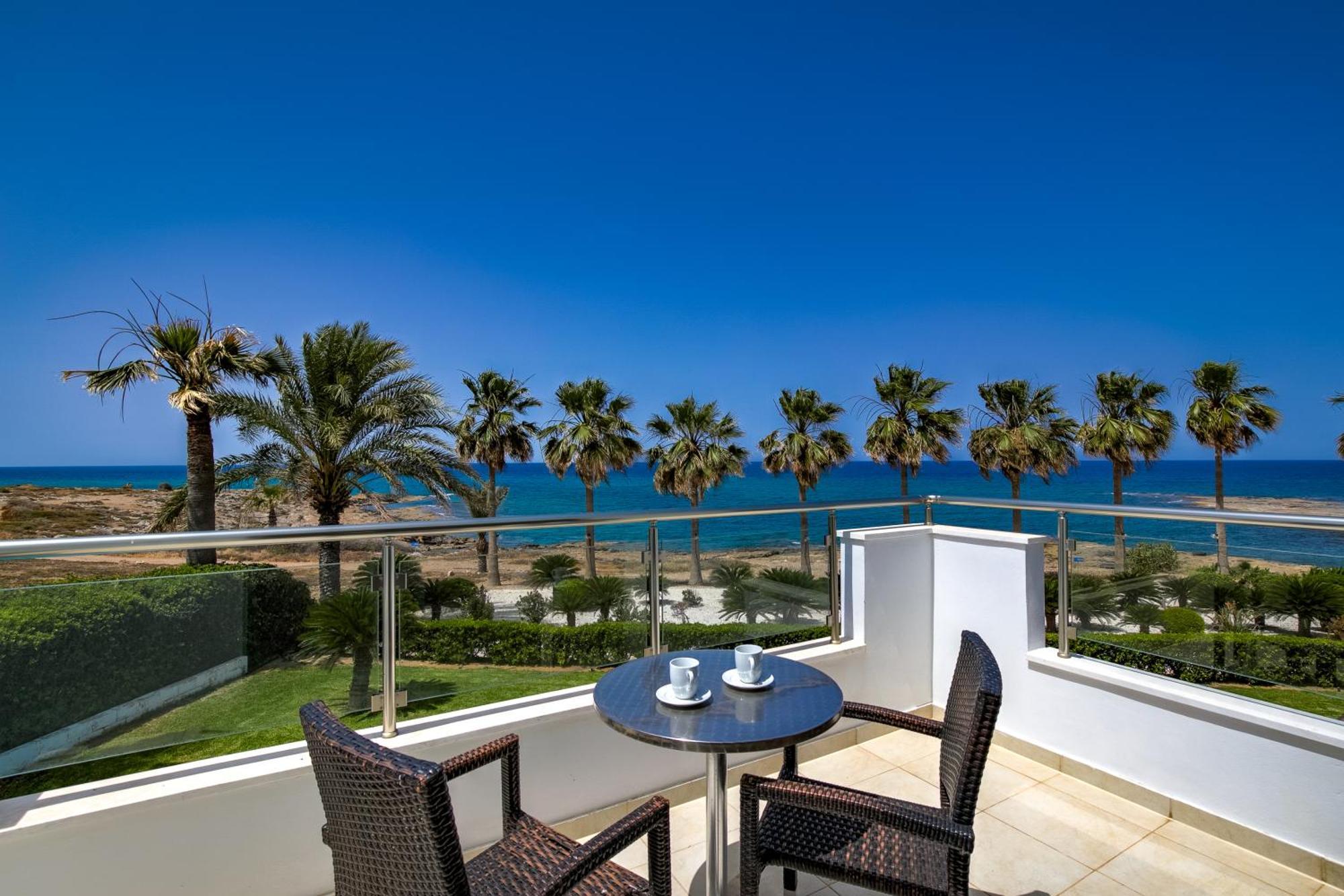 Platzia Beach Villas Paphos Exteriör bild