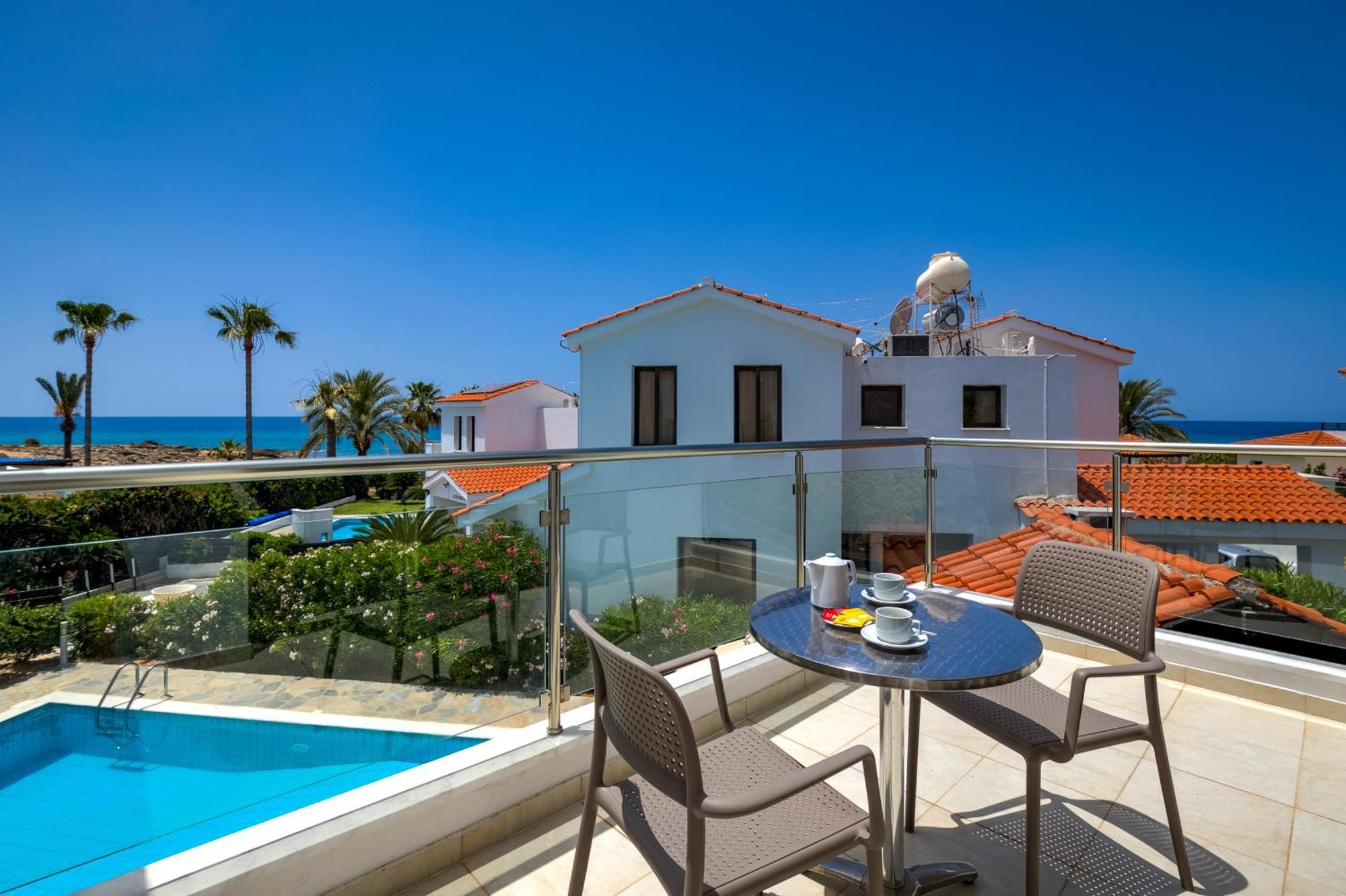 Platzia Beach Villas Paphos Exteriör bild